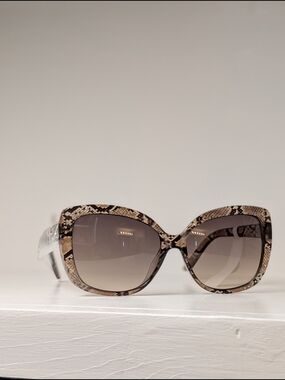 ​GUESS Snakeskin Crystal Cat Eye Sunglasses NWT